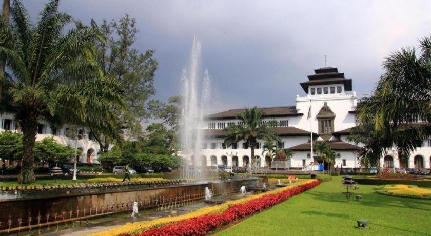 Paskal Inn Bandung Buitenkant foto